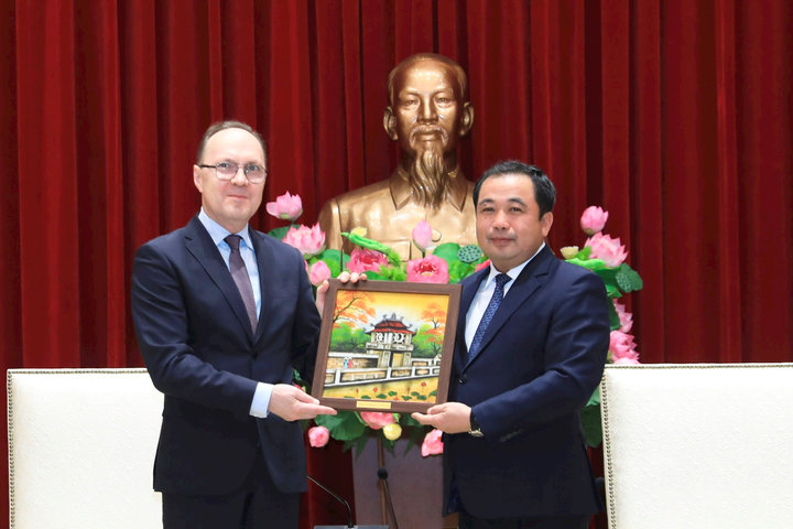 Hà Nội luôn chào đón các doanh nghiệp Nga đến hợp tác, đầu tư