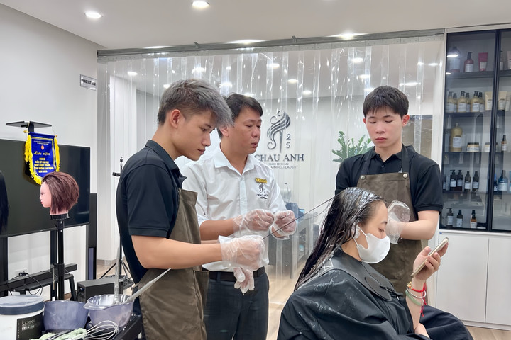 Châu Anh Hair Academy: Hành trình kiến tạo giá trị và khát vọng chuẩn hóa nghề tóc