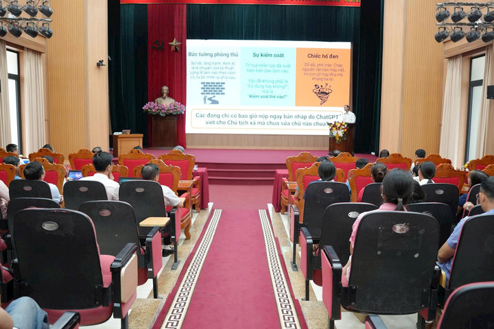 Xã An Khánh tổ chức tập huấn “Cán bộ số”