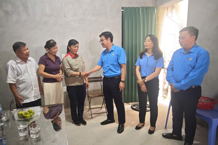 Công đoàn kịp thời "tiếp sức" người lao động khó khăn bằng mái ấm nghĩa tình