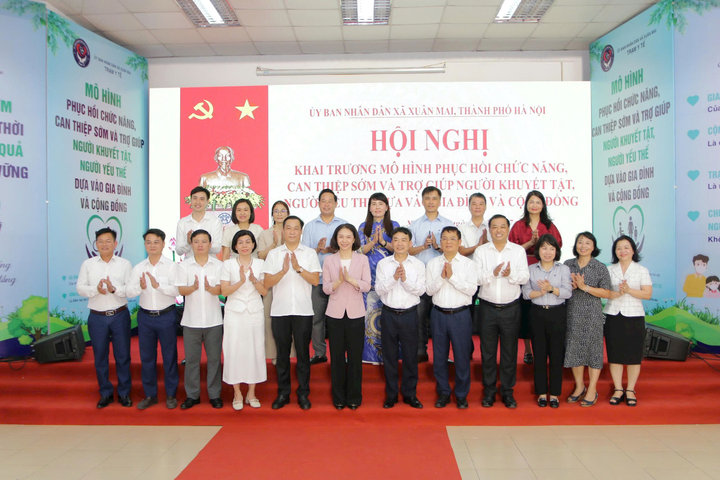 Khai trương Mô hình phục hồi chức năng dựa vào cộng đồng đầu tiên của thành phố: Đưa dịch vụ chuyên sâu về tận y tế cơ sở