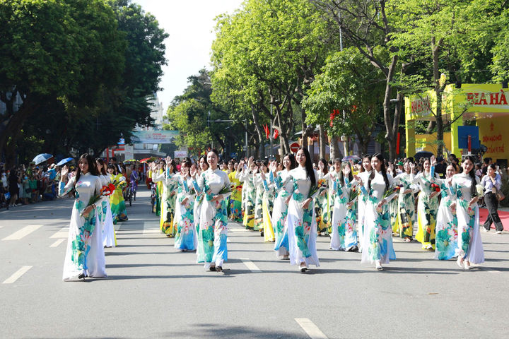 Hà Nội triển khai thí điểm mô hình "xã, phường xã hội chủ nghĩa" tại 2 xã Phúc Thịnh và Thư Lâm