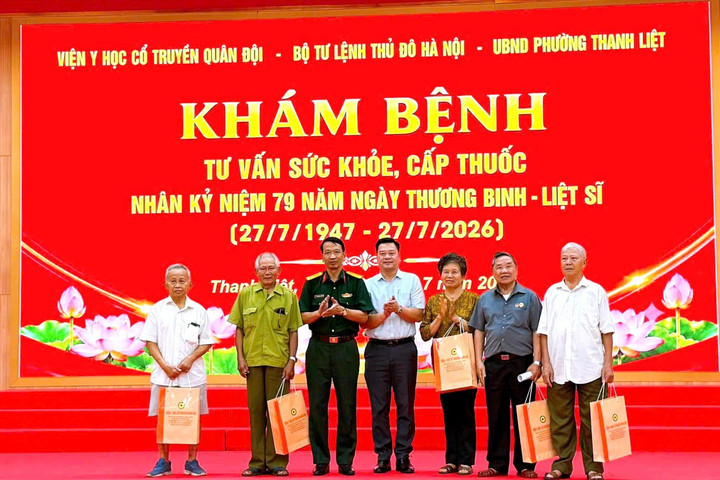 Phường Thanh Liệt khám bệnh tri ân người có công
