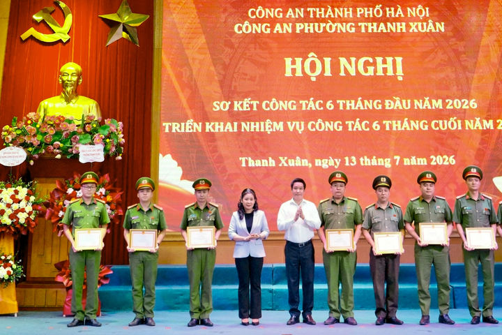 Công an phường Thanh Xuân sơ kết công tác 6 tháng đầu năm 2026