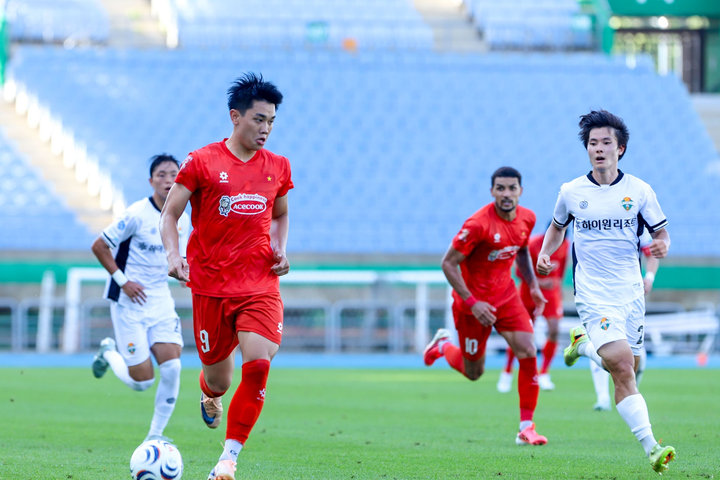 Tuyển Việt Nam thắng đội bóng K.League 1