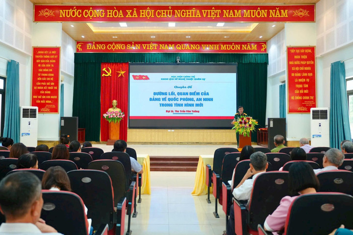 Xã Sơn Đồng bồi dưỡng kiến thức quốc phòng và an ninh cho đối tượng 4
