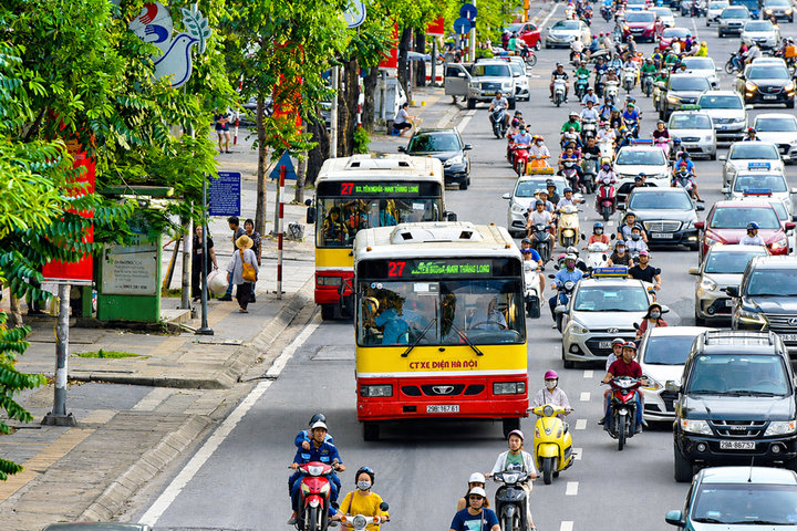 Hướng tới những giải pháp giảm ùn tắc bền vững