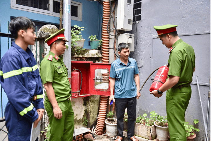 Chủ động “hóa giải” nguy cơ hỏa hoạn từ cơ sở