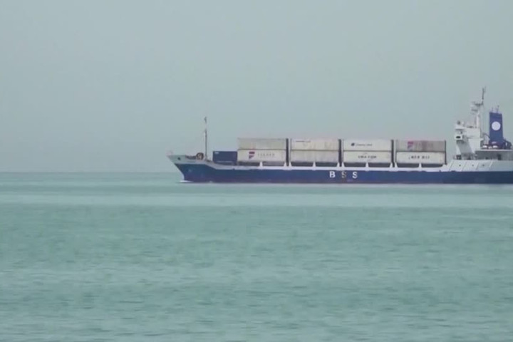 Tổng thống Mỹ đề xuất thu phí tàu thương mại qua Eo biển Hormuz