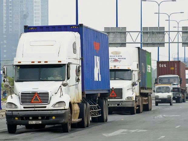 Báo động tình trạng “già hoá”, thiếu hụt lái xe đầu kéo, xe chở khách