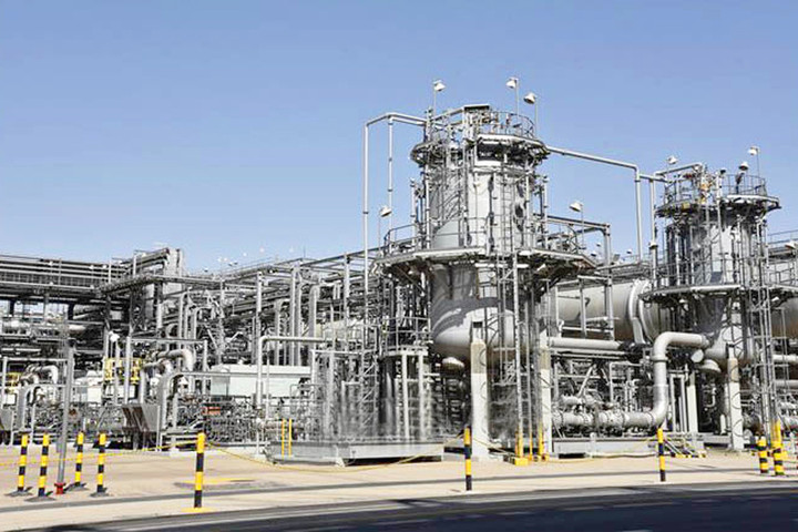 Căng thẳng Eo biển Hormuz phủ bóng lên triển vọng giá dầu thế giới