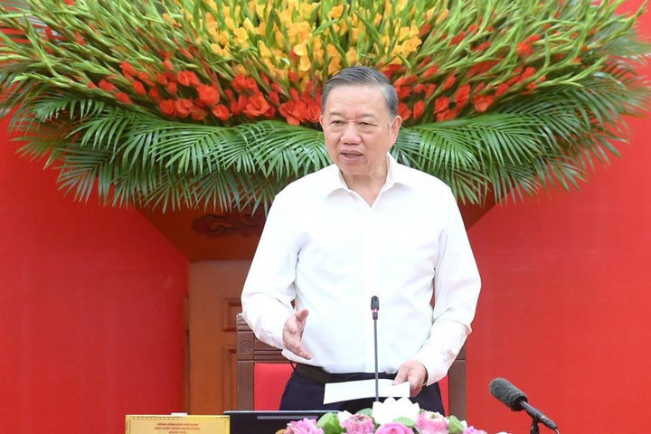Đẩy mạnh học tập, thực hành tư tưởng, đạo đức, phương pháp, phong cách Hồ Chí Minh trong giai đoạn phát triển mới