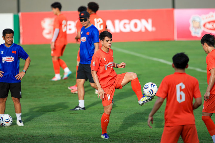 Tuyển Việt Nam bổ sung lực lượng, chia tay cầu thủ thứ 3 trước thềm ASEAN Cup 2026