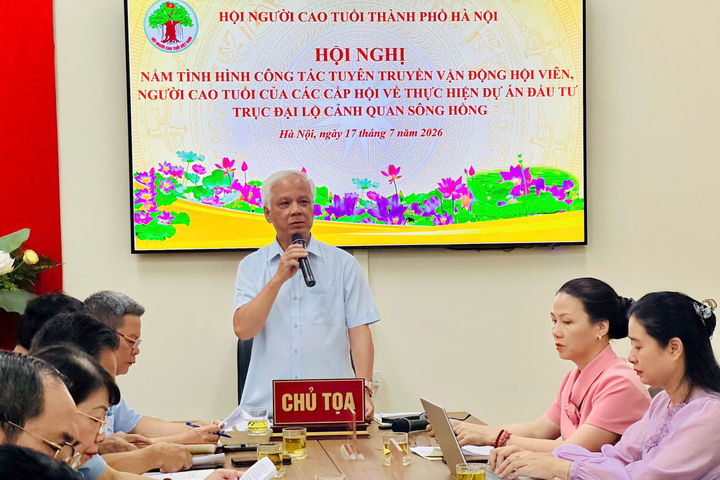 Người cao tuổi đồng hành thực hiện Dự án Trục Đại lộ cảnh quan sông Hồng