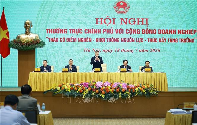 Thủ tướng Lê Minh Hưng: Chuyển mạnh từ nhận diện, tháo gỡ khó khăn sang hoàn thiện nền tảng kiến tạo phát triển