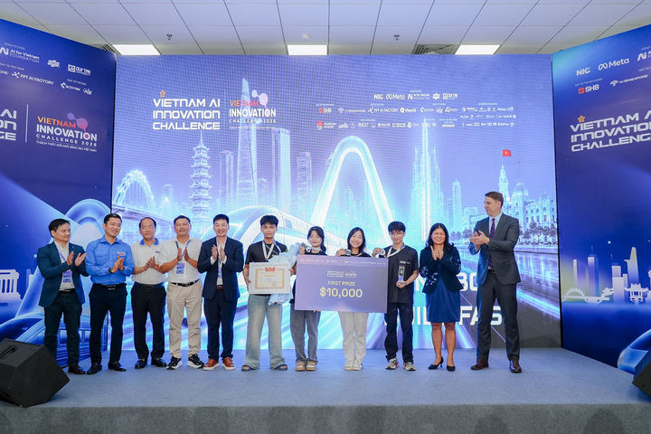 Vinh danh đội thi AI xuất sắc giải bài toán thực tế Việt Nam