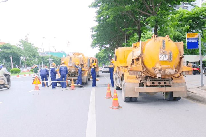 Những người đi trước cơn mưa