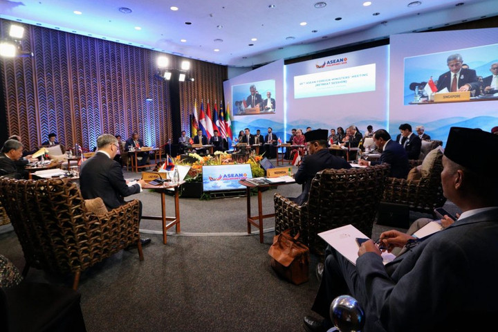 Bộ trưởng Ngoại giao ASEAN tập trung thảo luận, phối hợp ứng phó các vấn đề "nóng" trong và ngoài khối