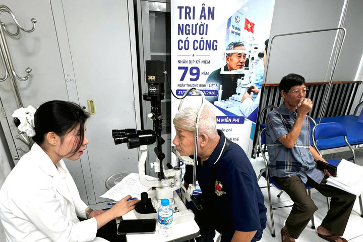 Phường Nghĩa Đô chăm lo sức khỏe người có công