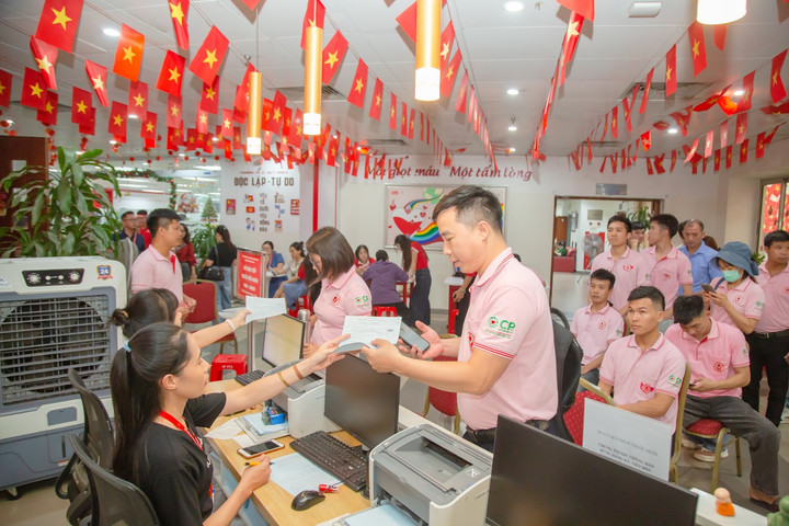 Trao giọt máu hồng, nối dài những nghĩa cử