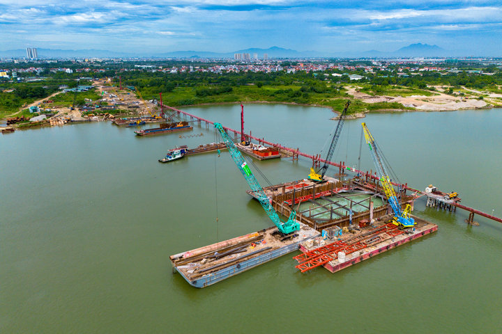 [Podcast] Tin tức ngày 21-7: Hà Nội đẩy nhanh tiến độ 8 cầu vượt sông, phấn đấu hoàn thành trong tháng 7-2027