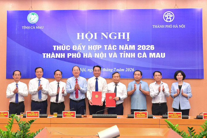 Thành phố Hà Nội và tỉnh Cà Mau ký kết Biên bản ghi nhớ hợp tác toàn diện