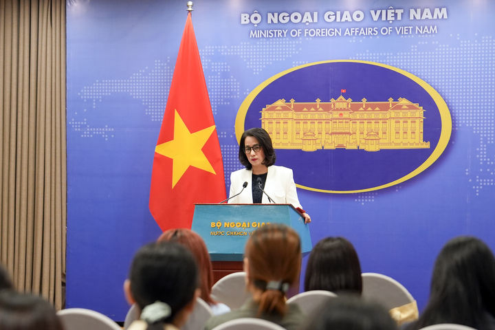 Bộ Ngoại giao thông tin về vụ chìm cano và tái khẳng định lập trường về Biển Đông