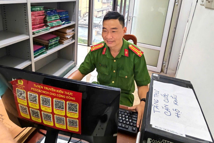 Công an phường Thanh Liệt: Hiện đại hóa công tác tàng thư, quản lý dân cư