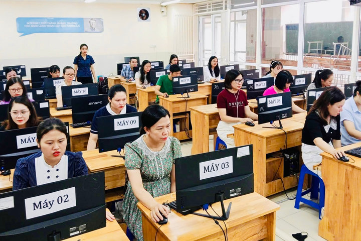 Chuẩn hóa năng lực ngoại ngữ cho giáo viên: Không áp dụng "đồng phục" cho tất cả các trường