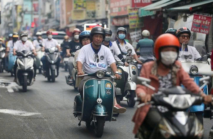 Giao đầu mối xây dựng phương án hỗ trợ người thu nhập thấp đổi xe máy cũ
