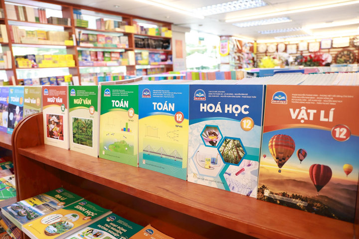 Bảo đảm học sinh cả nước có đủ sách giáo khoa trước ngày 15-8