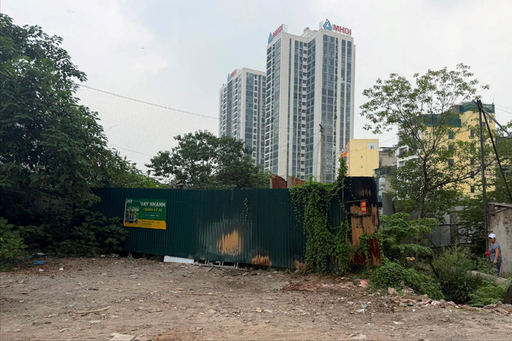 Phường Từ Liêm: Kịp thời xử lý điểm đổ rác sau phản ánh, quyết tâm đẩy nhanh giải phóng mặt bằng