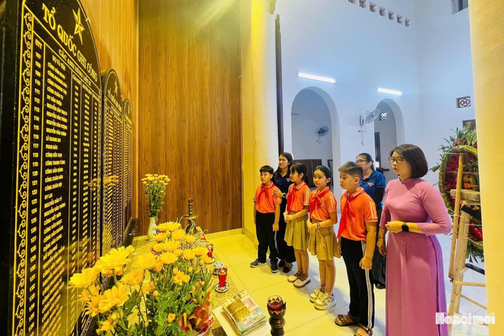 Phường Phú Thượng: Lan tỏa truyền thống "Uống nước nhớ nguồn" từ nhà trường