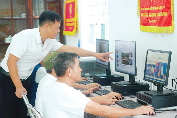 Mái nhà ấm áp của những người đi qua chiến tranh