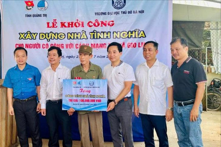 Trường Đại học Thủ đô Hà Nội trao nhà tình nghĩa, tri ân người có công tại Quảng Trị