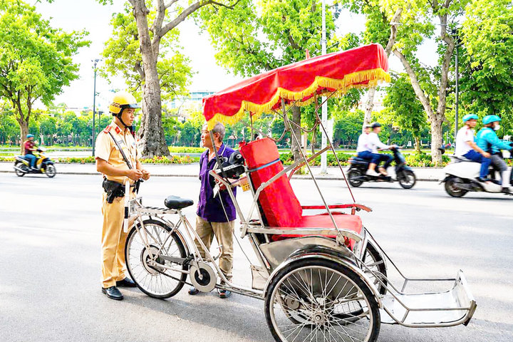 Tăng cường an toàn giao thông mùa du lịch