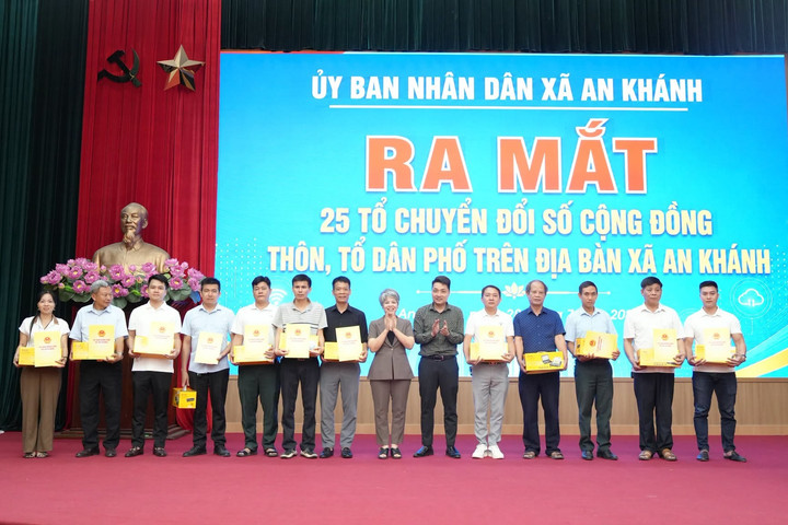Xã An Khánh ra mắt các Tổ chuyển đổi số cộng đồng