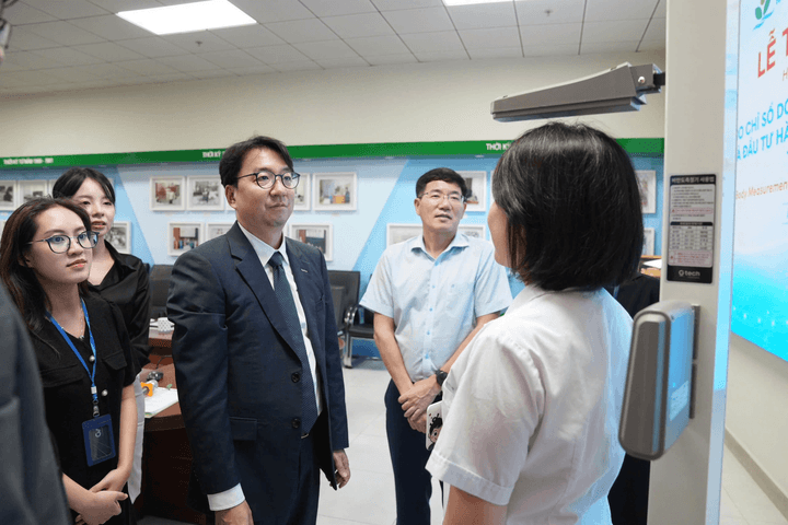 KOTRA Hà Nội trao tặng thiết bị y tế cho bệnh nhi và các đối tượng yếu thế tại Hà Nội