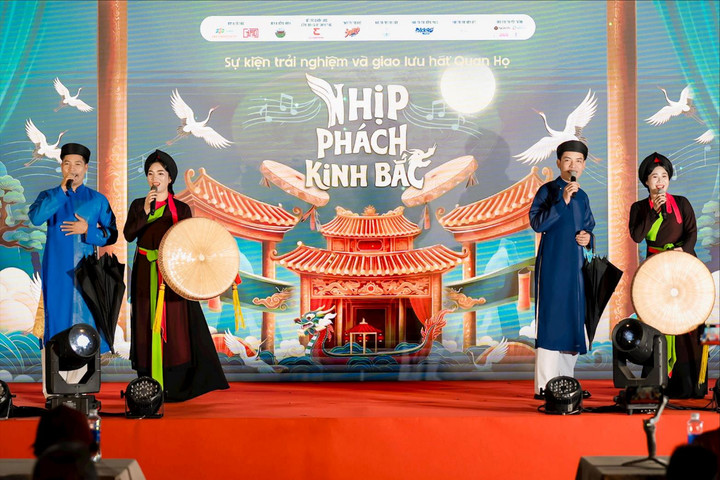 “Nhịp phách Kinh Bắc” đưa quan họ đến gần với người trẻ
