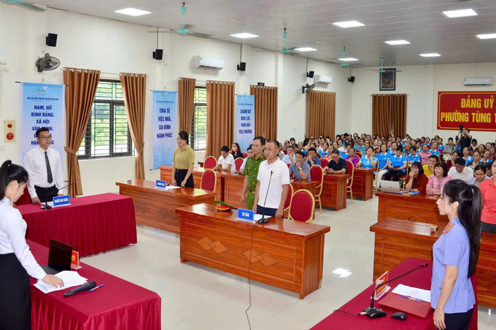 Phường Tùng Thiện: Đổi mới tuyên truyền pháp luật, đưa chính sách đến gần người dân