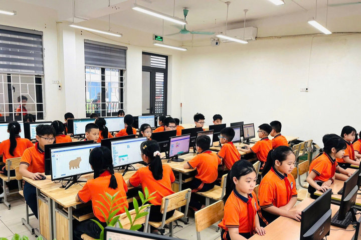 Tin tức đặc biệt trên ấn phẩm Hànộimới ngày 7-8-2026