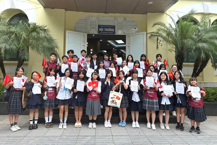 Đoàn học sinh Nhật Bản kết thúc một tuần trải nghiệm tại Hà Nội