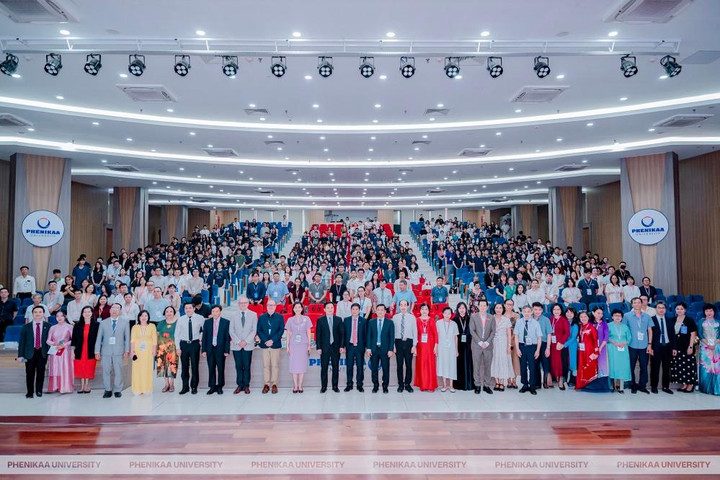 Từ dữ liệu gen đến y học chính xác: 4 nghiên cứu của MEDLATEC ghi dấu ấn tại Hội nghị Di truyền Y học và Hệ gen toàn quốc 2026