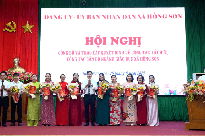 Xã Hồng Sơn thành lập 8 trường học, kiện toàn đội ngũ cán bộ quản lý
