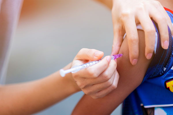 Tổng thống Trump ký sắc lệnh thu hẹp khuyến nghị vaccine trẻ em tại Mỹ