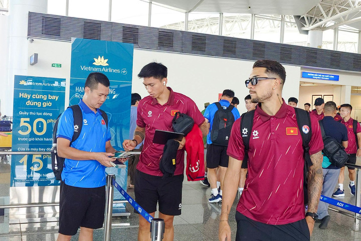 Tuyển Việt Nam lên đường sang Malaysia, sẵn sàng cho bán kết ASEAN Cup 2026