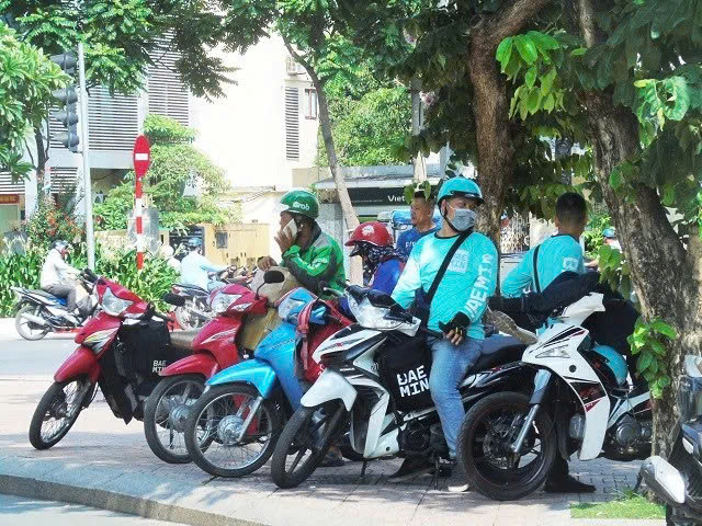 Hà Nội yêu cầu rà soát, thống kê hoạt động vận tải qua ứng dụng công nghệ