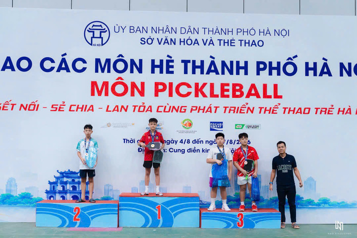 Chắp cánh đam mê pickleball cho nhà vô địch trẻ Hà Nội