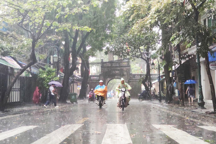 Bắc Bộ mưa dông diện rộng