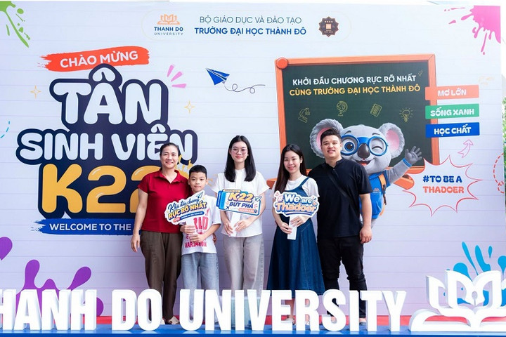 Trường Đại học Thành Đô: Rộn ràng ngày hội nhập học K22